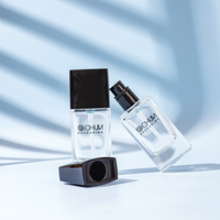 Özel 30ml temizle doldurulabilir sprey sis uçucu yağ parfüm Toner alkol kozmetik yüz kremi losyon pompa cam şişe