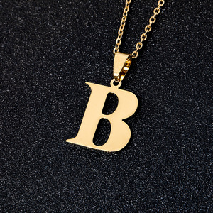 Collares de acero inoxidable personalizados para <span class=keywords><strong>hombre</strong></span> y mujer, 26 letras en inglés, collar con inicial de A-Z dorado a la moda para parejas, 2022 - Product Image 6