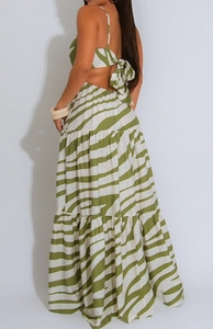 Nouvel arrivage de robes d'été décontractées pour femmes Wrap Chest Pleated Deep Halter Neck Spaghetti Strap Maxi Printed Plain Dyed - Product Image 3