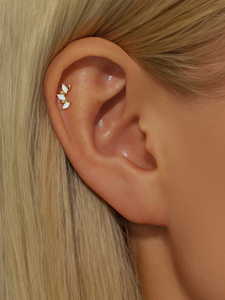 Pendientes de Plata de Ley 925 con Circonitas en Forma de Mini Flor para Niña - Product Image 6