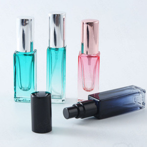 Commercio all'ingrosso 5ml Mini vuoto quadrato bottiglia di profumo nero <span class=keywords><strong>rosa</strong></span> con pompa spruzzatore contenitore di profumo riutilizzabile per l'imballaggio - Product Image 2
