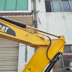 Excavadora de cadenas Caterpillar 308D amarilla, máquina hidráulica de excavación, equipo de construcción montado sobre orugas - Product Image 2