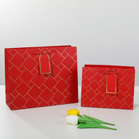 Shopping emballage sac en papier avec poignées cadeau artisanat pas cher en gros enveloppe personnalisée carton fourre-tout de luxe fabrication d'or transporteur