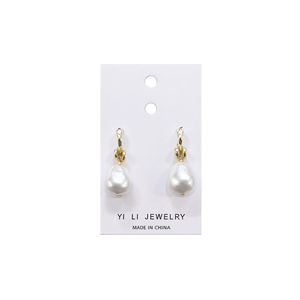 Boucles d'oreilles pendantes en fausse perle plaquée or pour femmes, forme irrégulière de goutte d'eau, bijoux tendance, boucles d'oreilles en perles blanches, à porter tous les jours - Product Image 1
