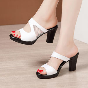 Sendal dan sandal hak tinggi 8cm berbahan mesh berkualitas tinggi, bernapas, untuk wanita, dari Xuanhui Fashion. - Product Image 3