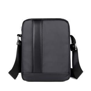 Sac messager de voyage personnalisé pour femmes et hommes, sac à bandoulière en polyester imperméable, sangle réglable, léger - Product Image 1