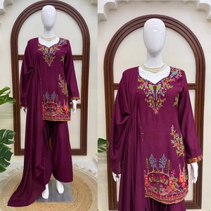 Ensemble de salwar kameez de créateur le plus vendu avec dupatta, tenue de mariage indienne, vêtements de fête, disponible au prix export. - Product Image 2
