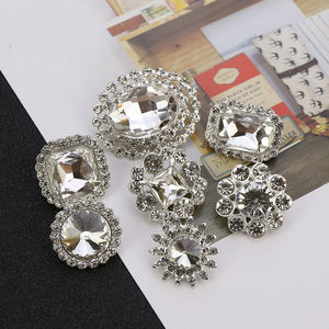 卸売カスタマイズ10mm 12mm 15mm 22mmレディースファッションラインストーンクリスタルダイヤモンド金属製ダウンホールシャンクソーイングボタン - Product Image 3