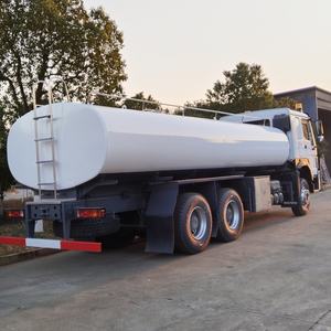 Precio <span class=keywords><strong>de</strong></span> Fábrica, Camiones Cisterna <span class=keywords><strong>de</strong></span> Agua Diésel HOWO 6x4 <span class=keywords><strong>de</strong></span> 20 Toneladas para Agua Potable <span class=keywords><strong>con</strong></span> 10 Ruedas a Bajo Precio - Product Image 4