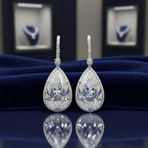 Orecchini in Oro Bianco con Diamanti Taglio a Pera, Colore D, Certificati GIA, Gioielli Classici da Sposa per Donna - Product Image 2