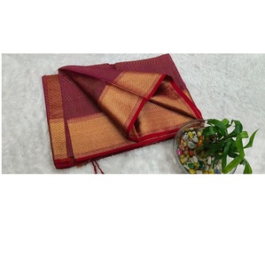 Sari Maheshwari de Algodón y Seda Rosa Oscuro con Pequeños Cuadros Tradicionales, Elegante, Tejido a Mano, Diseño Étnico, para Bodas, Fiestas y Eventos - Product Image 3