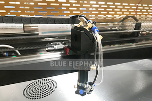 Machine de découpe Laser CNC à bois 80W CO2, Machine de découpe Laser 3d pour le plastique, le cuir, le MDF et l'acrylique, <span class=keywords><strong>prix</strong></span> d'usine 2019 - Product Image 4