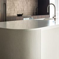 Table de salle à manger îlot en surface solide de style européen, plateforme d'îlot de cuisine ouverte intégrée, comptoir de bar multifonctionnel