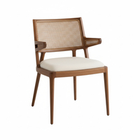 Chaise de salle à manger commerciale moderne du Guangdong pour hôtels, restaurants et services hôteliers, avec dossier en rotin naturel et structure en bois véritable