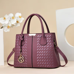 Sacs fourre-tout tendance en gros pour femmes, sacs à main en cuir PU, sacs à bandoulière pour femmes avec pendentif cœur - Product Image 6