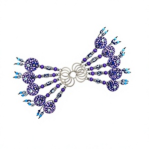 DAFNI BIG PAZAR พวงกุญแจคาราบิเนอร์โลหะผสมลายเพ้นท์มือ พร้อมปลายเคลือบสีและลายนูนแบบพิเศษ รุ่น 121 - Product Image 1