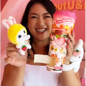 Bicchieri di Carta per Asporto di Caffè e Tè al Latte con Regalo Sorpresa all'Interno, Bicchieri Usa e Getta Personalizzati per Bubble Tea con Coperchio - Product Image 1