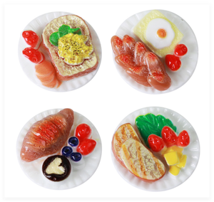Assiette à manger en résine servant avec toast Oeufs Croissant <span class=keywords><strong>myrtille</strong></span> fraise jambon pour enfants nourriture jouer miniatures maison de poupée vaisselle - Product Image 2