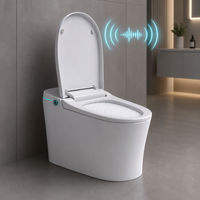 Toilette intelligente avec réservoir intégré, fonctionnement sans pression d'eau, couvercle à capteur automatique, chauffage instantané, bidet, séchage à air chaud, télécommande, siphon en P