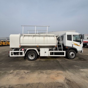 Petit camion-citerne FAW 4x2 5000L diesel/essence, camion-citerne à carburant 6CBM, camion-citerne mobile, véhicule de ravitaillement mobile - Product Image 6