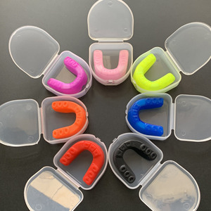 Protège-dents avec étui en silicone, protection sportive pour la boxe, taille adulte M, 10g HC-12 - Product Image 1