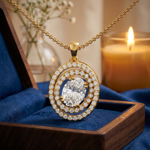 Collier pendentif ovale double halo en diamant de laboratoire plaqué or certifié IGI, style mignon, bijou de luxe étincelant - Product Image 1
