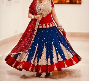 Vestido de novia Lehenga Choli de diseñador indio con bordado Zardozi pesado para boda - Product Image 3