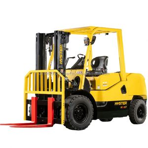 Chariot élévateur à palettes motorisé Komatsu HYSTER 70 3 tonnes 4,5 m à 3 niveaux, d'occasion en parfait état, 4x4, modèle 2024, garantie 1 an - Product Image 1