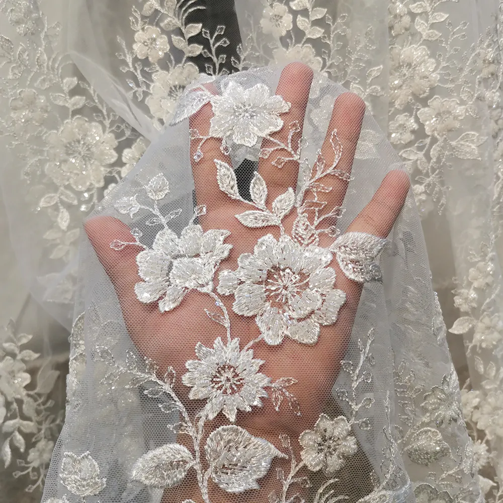 Nouveau luxe 3D fleurs perlées dentelle tissus Applique broderie Net blanc mariage dentelle Tulle tissu