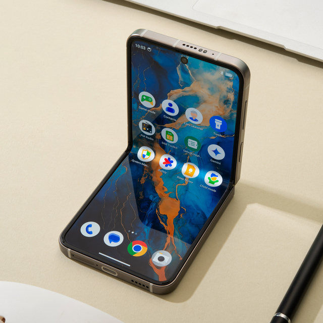 [Gifted Picture]6.9" AMOLED 120Hz Gaming Phone Helio G99 6GB+128GB Foldable Cell Phones Smartphones 16MP+64MP Mobile Phones