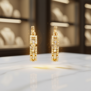 Pendientes Huggie de Lujo Chapados en Oro con Cristales de Estrás, Diseño Geométrico para Mujer, Uso Diario - Product Image 2