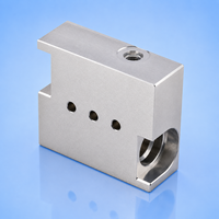 Bloc de collecteur hydraulique personnalisé en aluminium 6061 usiné CNC de précision pour systèmes hydrauliques