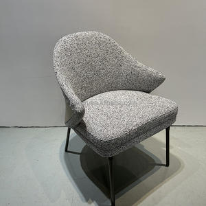 Vente en gros métal noir pieds en acier tissu <span class=keywords><strong>gris</strong></span> dossier en cuir rembourré <span class=keywords><strong>chaise</strong></span> de salle à manger <span class=keywords><strong>scandinave</strong></span> <span class=keywords><strong>chaise</strong></span> de style italien <span class=keywords><strong>chaise</strong></span> Japandi - Product Image 5