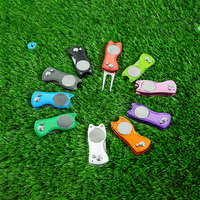 Fourche de pas pliable en métal en gros outil de divot avec logo personnalisé avec marqueurs de balle de golf réparation d'accessoires de pince à chapeau magnétique