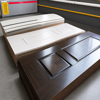 Porte en MDF 3mm haute densité, finition lisse blanche, pressée sous membrane, grain de bois gaufré E0, idéale pour chambre d'hôtel, villa, ou pièce creuse.