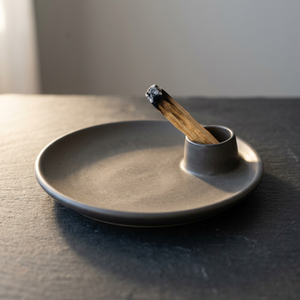 Quemador de incienso de aluminio Chaman India con soporte para Palo Santo y recogedor de cenizas para varillas, para todas las estaciones - Product Image 2