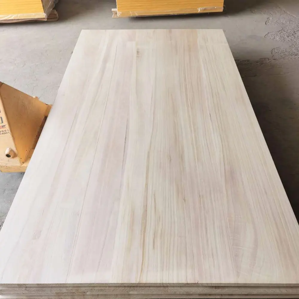 Precio de fábrica de Panel de madera maciza de madera de Paulownia precio m3 para venta