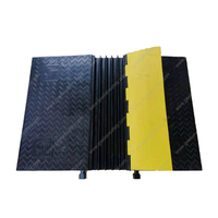 Rampe de câble à 2 canaux Protecteur de câble en caoutchouc PVC à bosses de vitesse robustes Rampes de protection de cordon de tuyau pour fil/tuyau/tuyau Hider Drivew