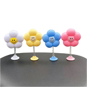 Decoración de girasol para casco, ABS, fácil de instalar, para scooters eléctricos, colgante de moda, opciones multicolor - Product Image 5