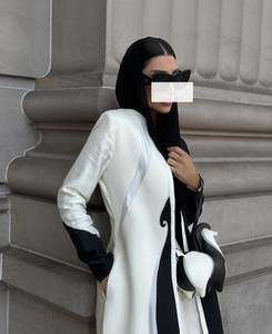 Classique <span class=keywords><strong>Abaya</strong></span> 2025 <span class=keywords><strong>Abaya</strong></span> Nouvelle Haute Couture Noir et Blanc Couture Conception Simple pour Filles <span class=keywords><strong>Kimono</strong></span> Musulman Mince Manteau Arabe <span class=keywords><strong>Abaya</strong></span> - Product Image 2