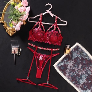 Set Lingerie Floreale Trasparente <span class=keywords><strong>Bordeaux</strong></span> Liscio e Sensuale con <span class=keywords><strong>Reggiseno</strong></span>, Perizoma e Anelli per le Gambe - Set Erotico Tre Pezzi - Product Image 1