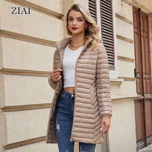 Vente en gros Mode féminine <span class=keywords><strong>Manteau</strong></span> bouffant mince imperméable <span class=keywords><strong>mi</strong></span>-<span class=keywords><strong>long</strong></span> Veste bouffante brillante <span class=keywords><strong>Manteau</strong></span> bouffant léger à capuche amovible - Product Image 2