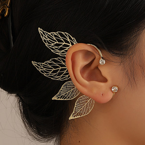 Minimalista brillante hoja hueca oreja brazalete moda no Piercing oreja Clip elegante pendientes para mujer joyería de moda - Product Image 1