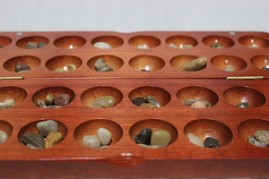Venta al por mayor más caliente venta intelectual de madera interior plegable <span class=keywords><strong>Mancala</strong></span> <span class=keywords><strong>juego</strong></span> de mesa - Product Image 4