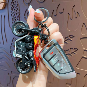 Llavero de coche Harley de motocicleta mini genial, marca YIXIN, de goma y aleación, forma 3D, estilo de dibujos animados, colgante creativo para mochila de pareja - Product Image 5
