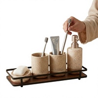 Ensemble de salle de bain en céramique de style vintage à motif triangulaire, quatre pièces, accessoires de bain pour la maison et l'hôtel, y compris le distributeur de lotion