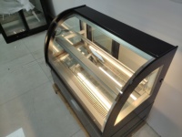 Vitrine de gâteau de table en verre cuvé de vente chaude Mini réfrigérateur d'affichage de gâteau