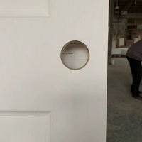 Porte moderne en MDF blanc pré-montée, moulurée, coupe-vent, pour l'intérieur d'un appartement