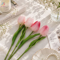 Bunga Tulip Buatan PU Real Touch Grosir, Tangkai Tunggal untuk Buket Pernikahan, Dekorasi Rumah dan Hotel Musim Semi