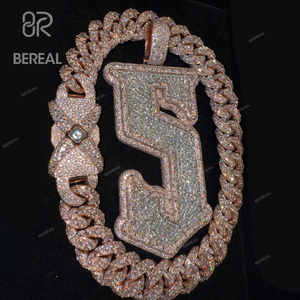 Tùy Chỉnh Vvs Moissanite Tên Thư Mặt Dây Chuyền Hip Hop Phong Cách Iced out Kim Cương Ban Đầu Chuỗi Mặt Dây Chuyền Người Đàn Ông Phụ Nữ Đồ Trang Sức Mỹ - Product Image 2